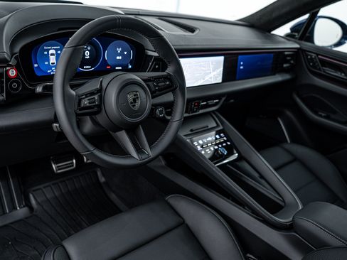 New 2025 Porsche Macan Turbo Electric image 12