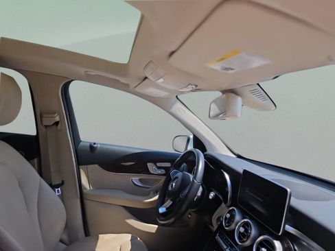 Used 2017 Mercedes-Benz GLC 300 image 30