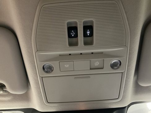 Used 2026 Nissan Kicks SV w/ SV Premium Package image 32