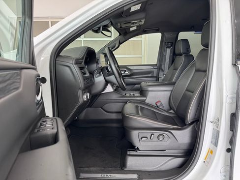 Certified 2024 GMC Yukon SLT AWD/4WD image 11