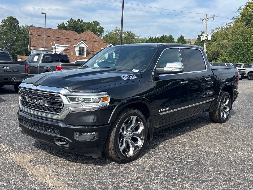 Used 2022 RAM 1500 Limited w/ Body-Colour Bumper Group AWD/4WD image 3