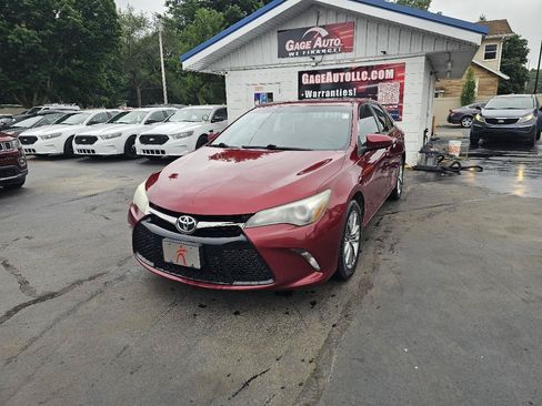Used 2017 Toyota Camry LE FWD image 4
