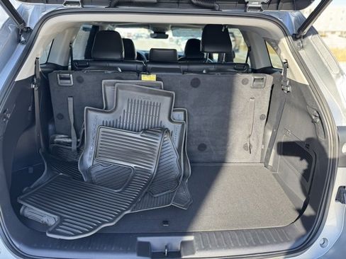 Used 2022 Toyota Highlander XLE image 44