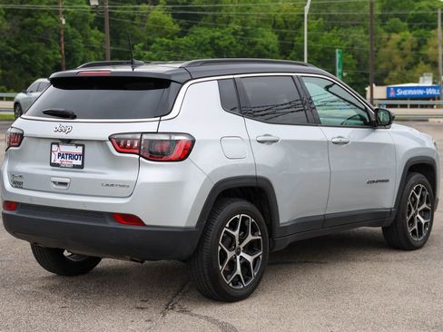 Used 2025 Jeep Compass Limited AWD/4WD image 7