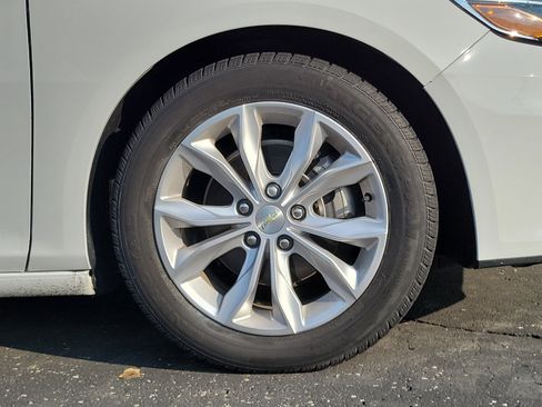 Used 2024 Chevrolet Malibu LT FWD image 5