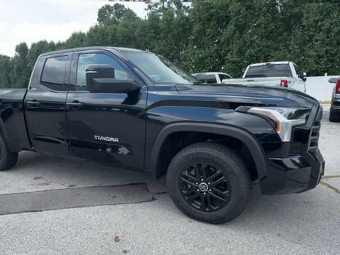 Used 2023 Toyota Tundra SR5 w/ SR5 Convenience Package AWD/4WD image 2