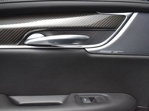 Used 2023 Cadillac XT6 Sport w/ Technology Package image 26