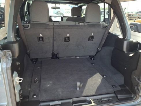 Used 2024 Jeep Wrangler Sport image 18