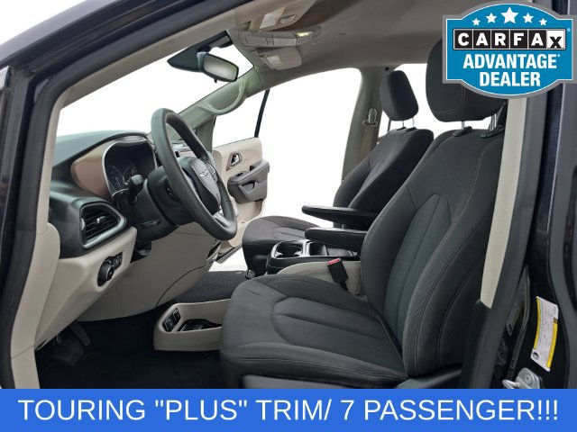 Used 2018 Chrysler Pacifica Touring Plus FWD image 9