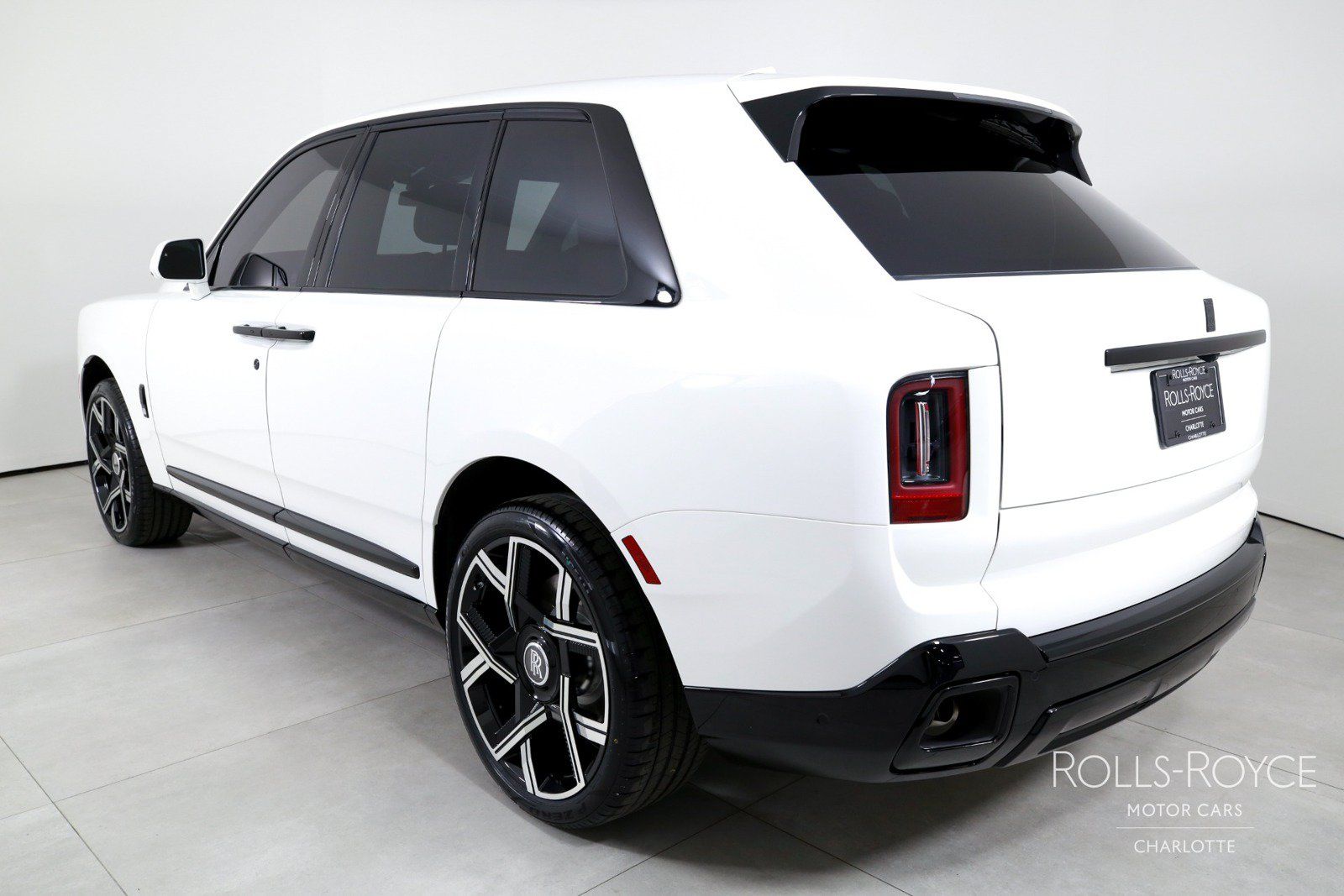 Used 2026 Rolls-Royce Cullinan AWD/4WD image 8