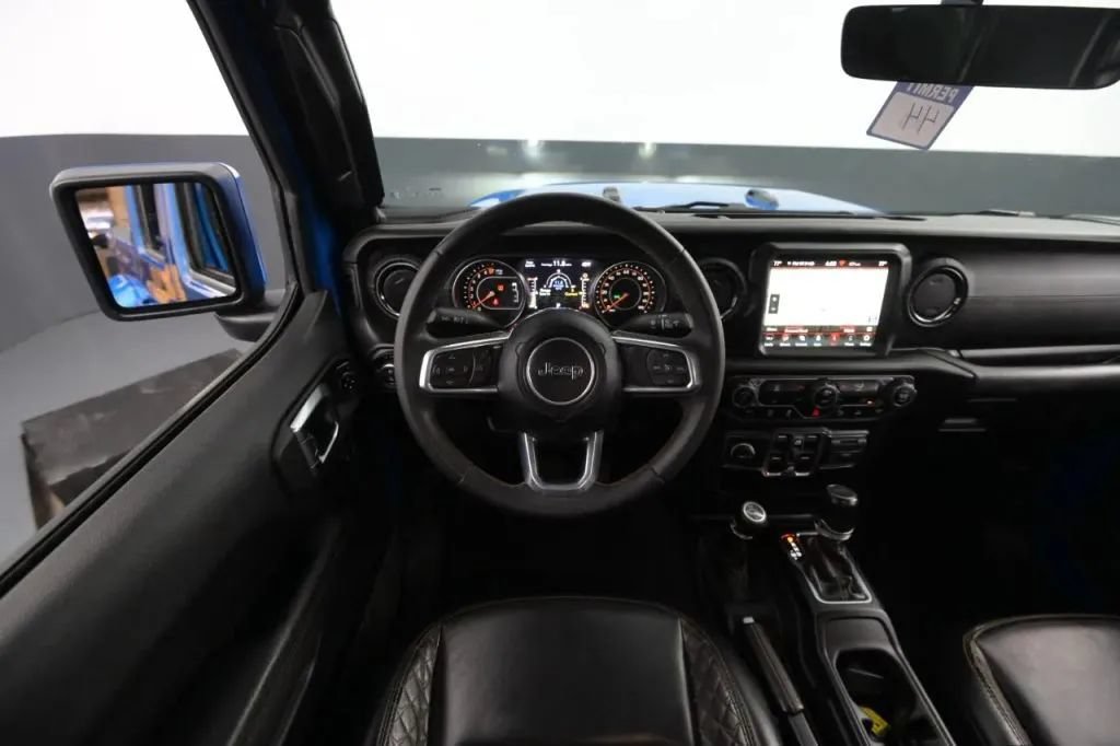 Used 2023 Jeep Gladiator Overland AWD/4WD image 39