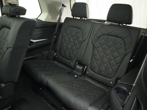 New 2026 BMW X7 xDrive40i image 24