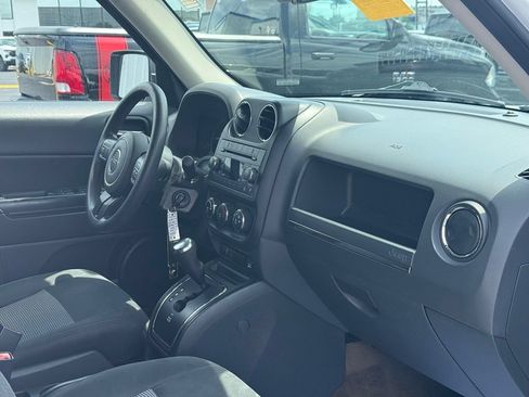 Used 2016 Jeep Patriot Sport w/ Power Value Group AWD/4WD image 26