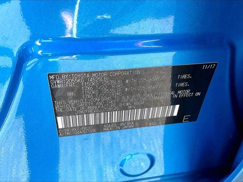 Used 2018 Toyota RAV4 LE image 31