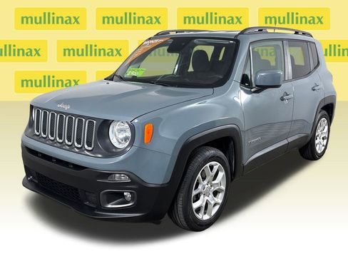 Used 2018 Jeep Renegade Latitude FWD image 14