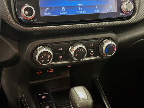 Used 2024 Nissan Kicks SV FWD image 23