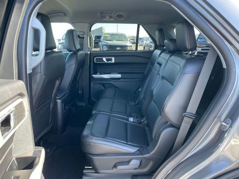 Used 2023 Ford Explorer XLT w/ Equipment Group 202A AWD/4WD image 8