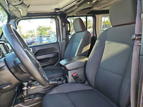 Used 2021 Jeep Wrangler Unlimited Sport image 15