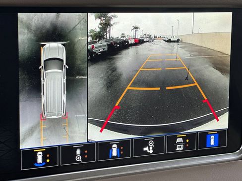 Certified 2023 GMC Yukon Denali image 21