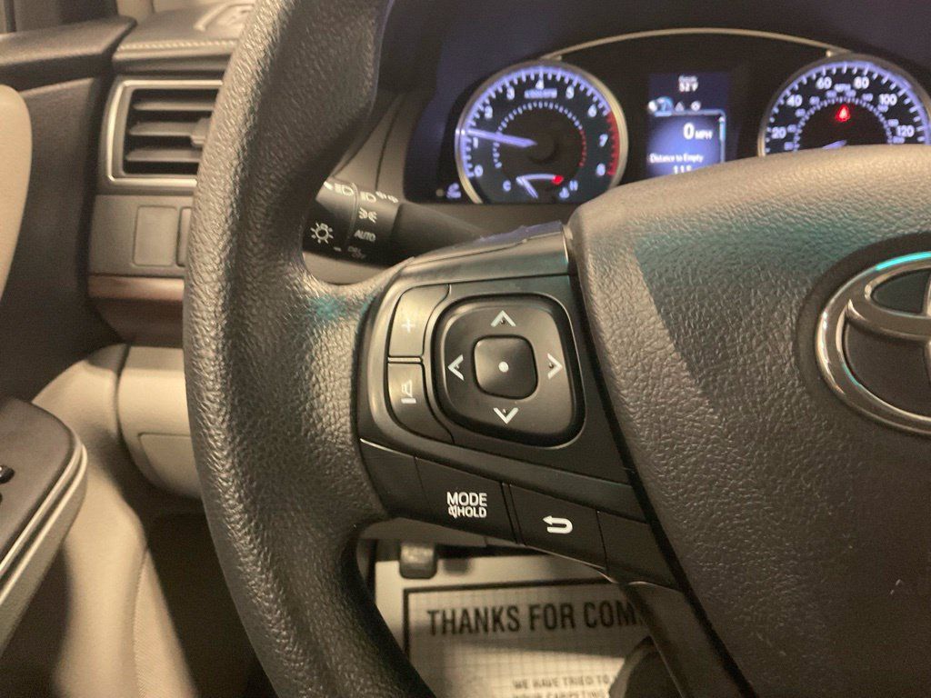 Used 2016 Toyota Camry LE FWD image 15