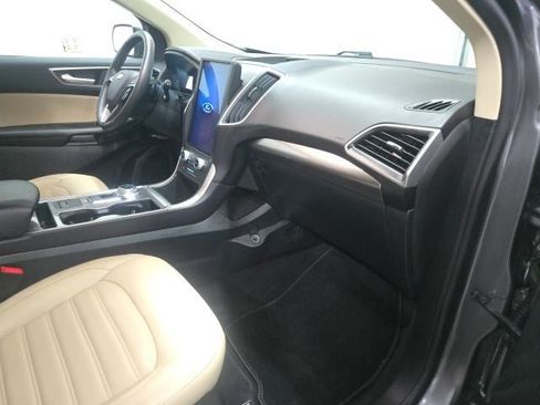 Used 2024 Ford Edge SEL w/ Convenience Package AWD/4WD image 4