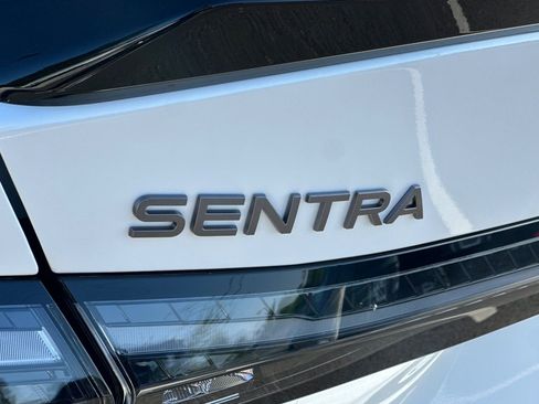 New 2026 Nissan Sentra SR FWD image 32