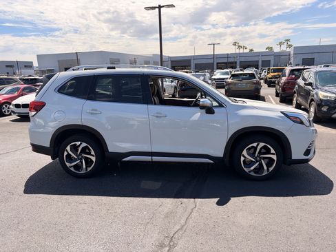 Used 2024 Subaru Forester Touring AWD/4WD image 6