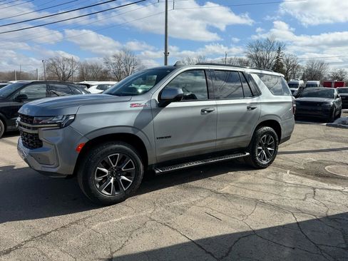 Used 2024 Chevrolet Tahoe Z71 w/ Luxury Package AWD/4WD image 4