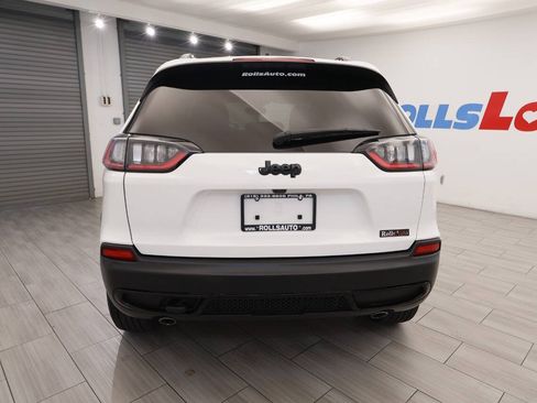 Used 2022 Jeep Cherokee Latitude AWD/4WD image 4