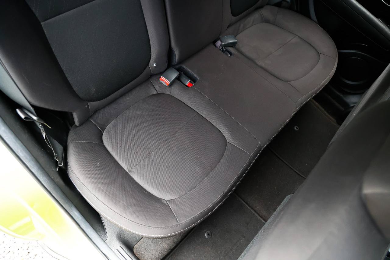 Used 2016 Kia Soul w/ Convenience Package FWD image 12