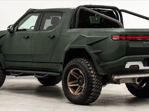 Used 2022 Rivian R1T Adventure image 15