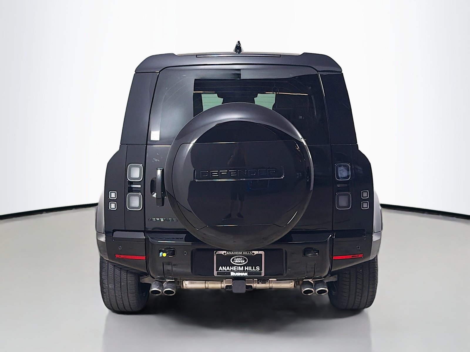New 2026 Land Rover Defender 90 V8 AWD/4WD image 4