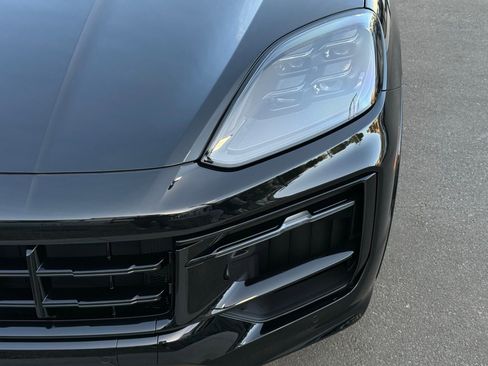 New 2026 Porsche Cayenne GTS AWD/4WD image 11