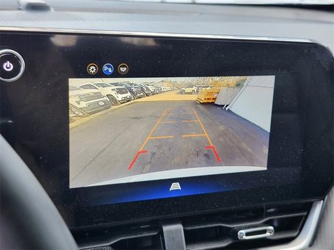 Used 2026 Chevrolet Equinox LT w/ Convenience Package II image 19