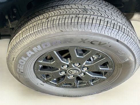 Used 2026 Toyota 4Runner SR5 AWD/4WD image 11