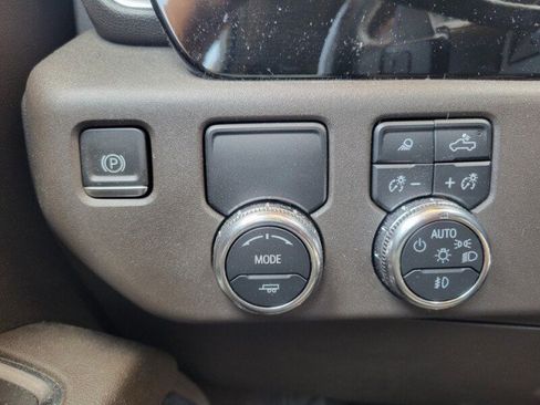 Used 2024 GMC Sierra 1500 SLT w/ SLT Premium Plus Package RWD image 17
