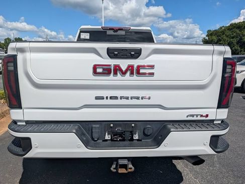 Used 2024 GMC Sierra 2500 AT4 w/ AT4 Premium Plus Package AWD/4WD image 10