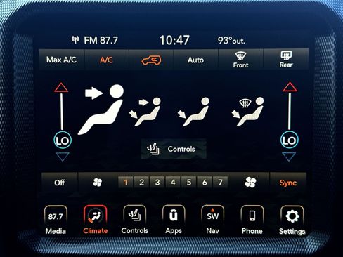 Used 2022 Jeep Wrangler Unlimited Sahara w/ Cold Weather Group AWD/4WD image 21