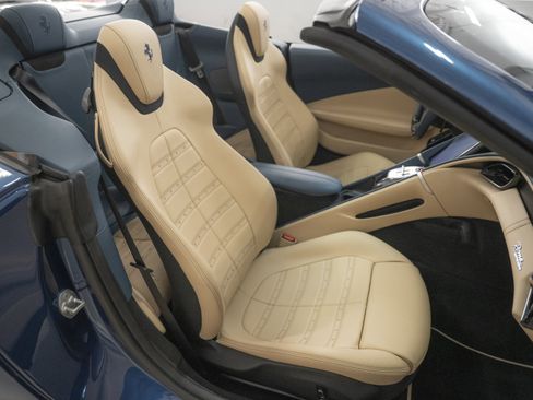 Certified 2025 Ferrari Roma Spider image 36