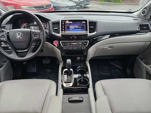 Used 2019 Honda Ridgeline RTL-E image 16