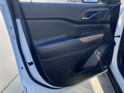 Used 2019 GMC Acadia Denali w/ Technology Package image 18