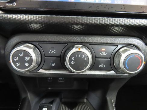 Used 2024 Nissan Kicks SV FWD image 27
