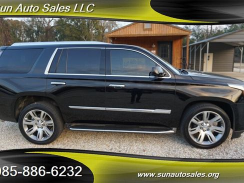 Used 2015 Cadillac Escalade Premium image 2