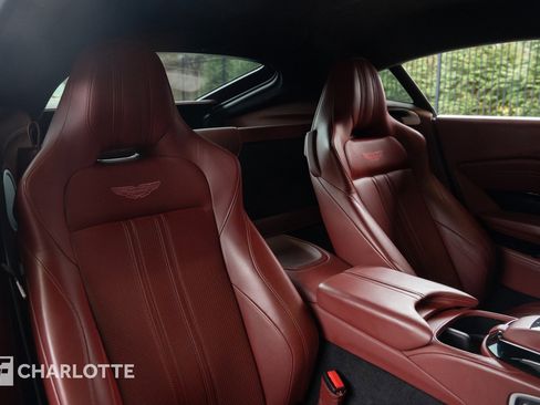 Used 2020 Aston Martin V8 Vantage Coupe image 30
