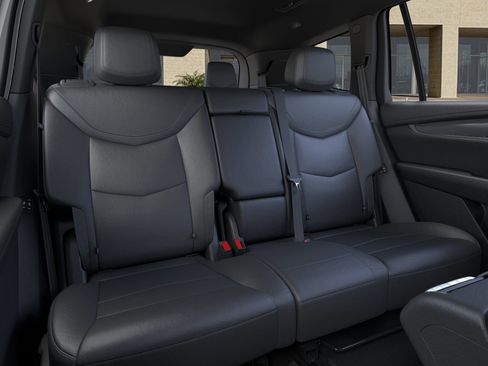 New 2025 Cadillac XT6 Luxury image 17