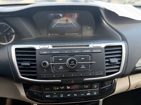 Used 2017 Honda Accord LX image 16
