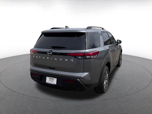 Used 2025 Nissan Pathfinder SV image 14