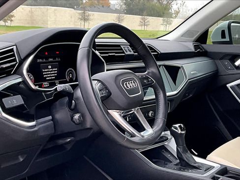 Used 2020 Audi Q3 2.0T Premium Plus w/ Premium Plus Package image 15
