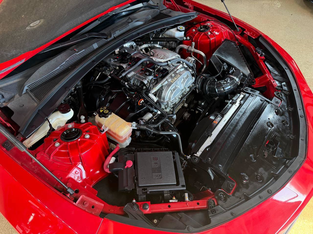 Used 2020 Chevrolet Camaro LS RWD image 38