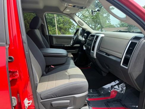 Used 2012 RAM 1500 Classic SLT AWD/4WD image 46